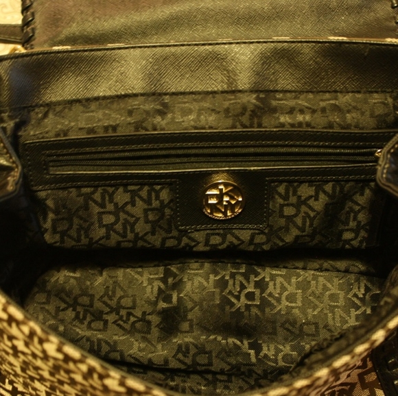 DKNY monogram flip lock satchel - Picture 4 of 7